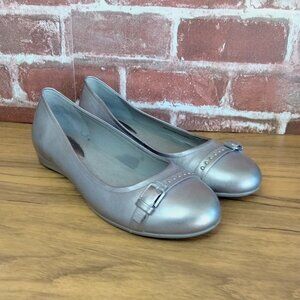 Ecco Loafers Womens Size 5.5 EU 36 Silver Leather Slip On Flats